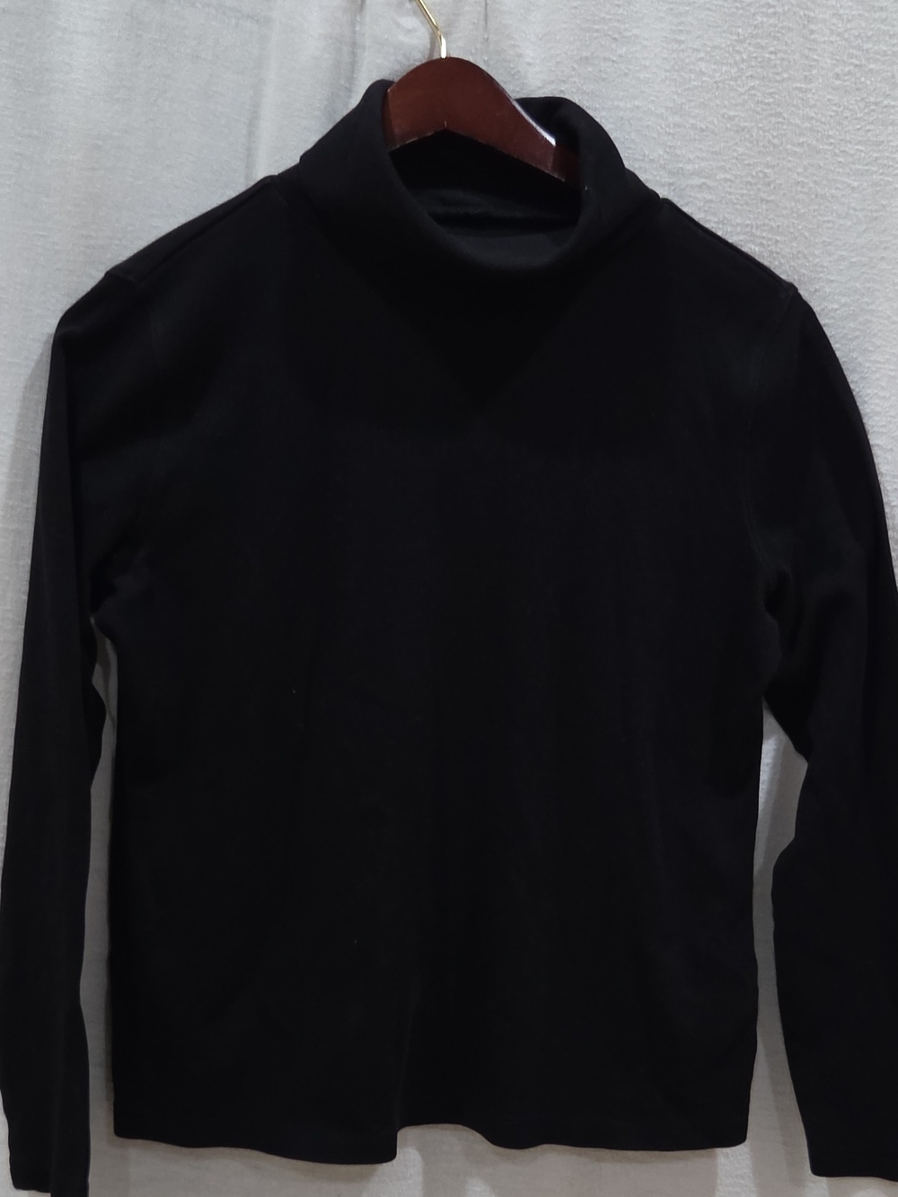 Liz Claiborne Black Women’s Turtleneck Sweater